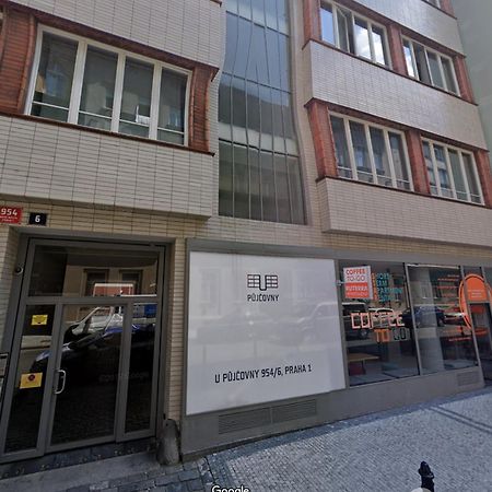 Executive Bright Apt. By Ruterra Prag Exteriör bild