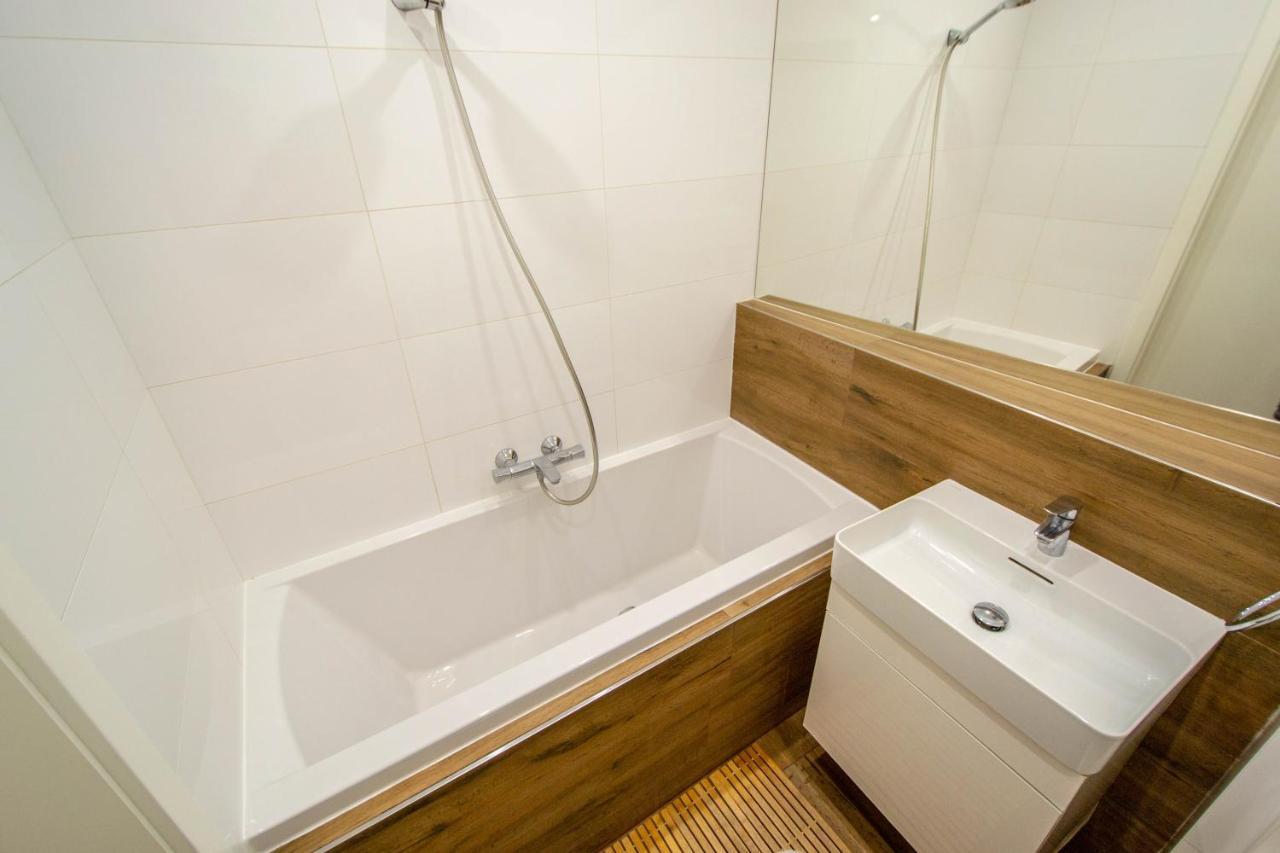 Executive Bright Apt. By Ruterra Prag Exteriör bild