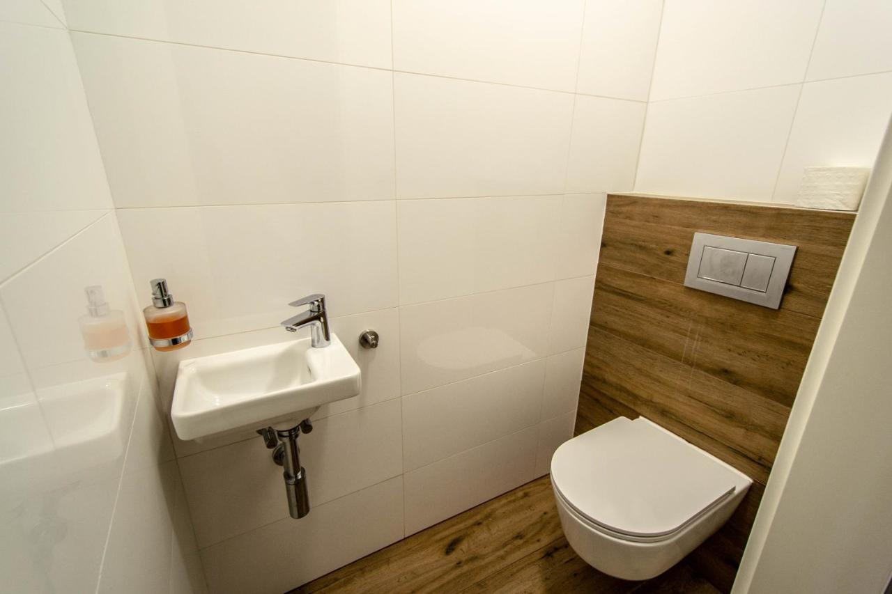 Executive Bright Apt. By Ruterra Prag Exteriör bild