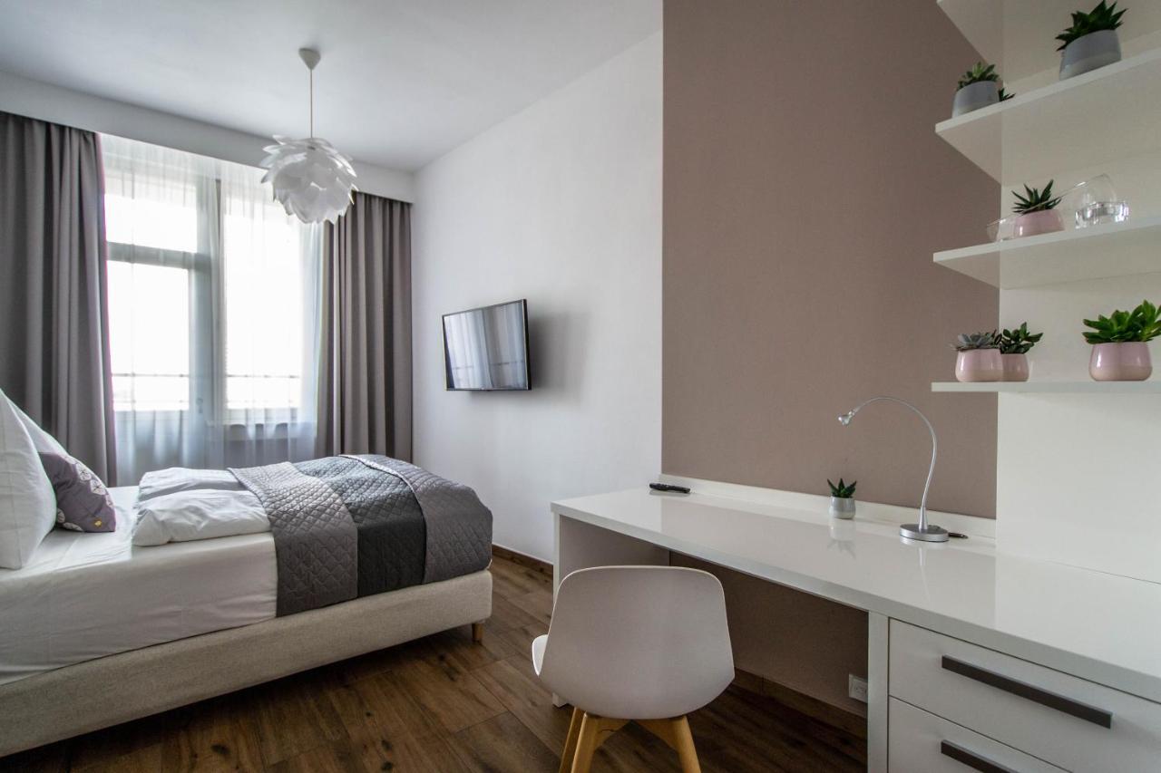 Executive Bright Apt. By Ruterra Prag Exteriör bild