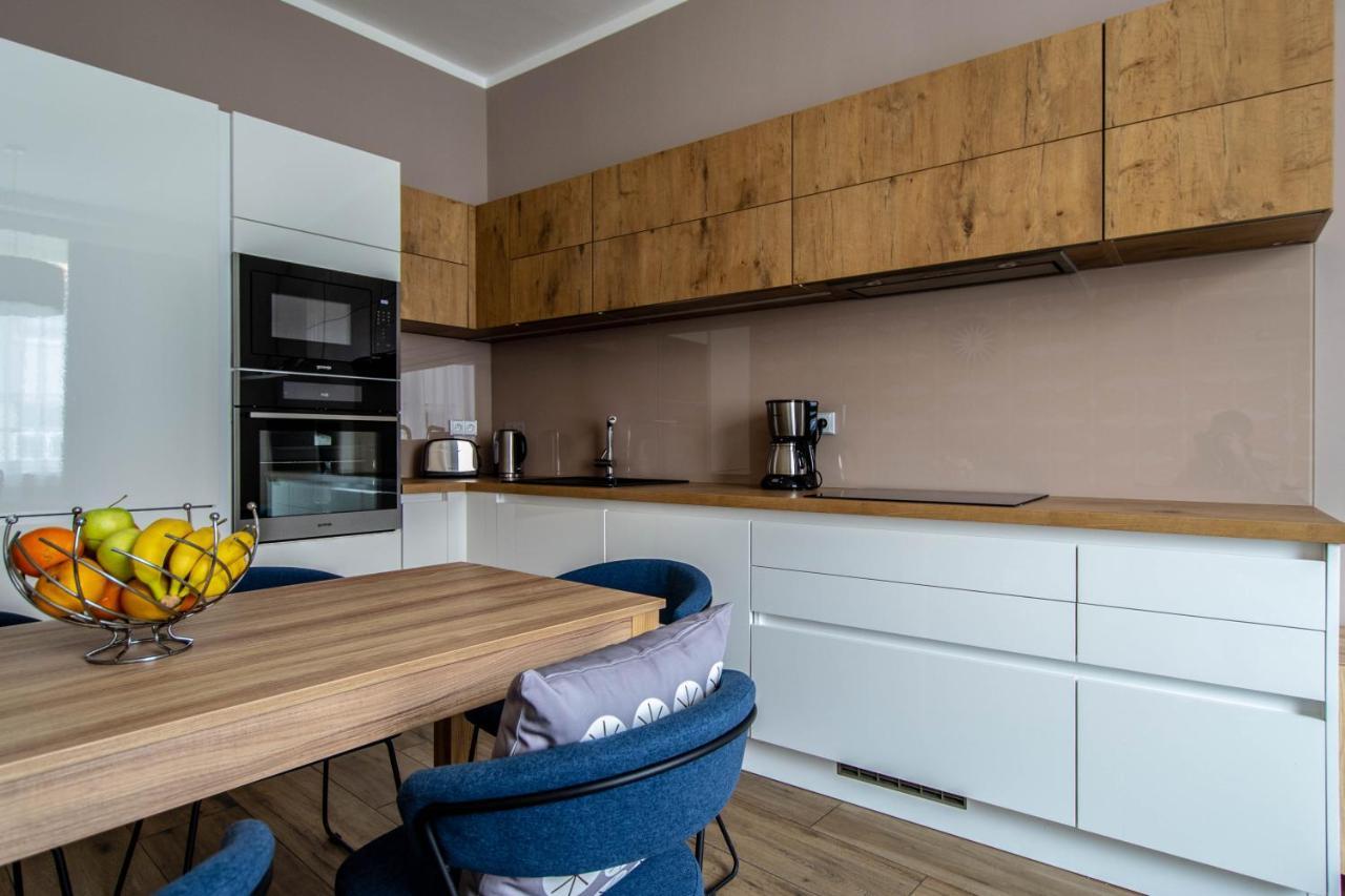 Executive Bright Apt. By Ruterra Prag Exteriör bild