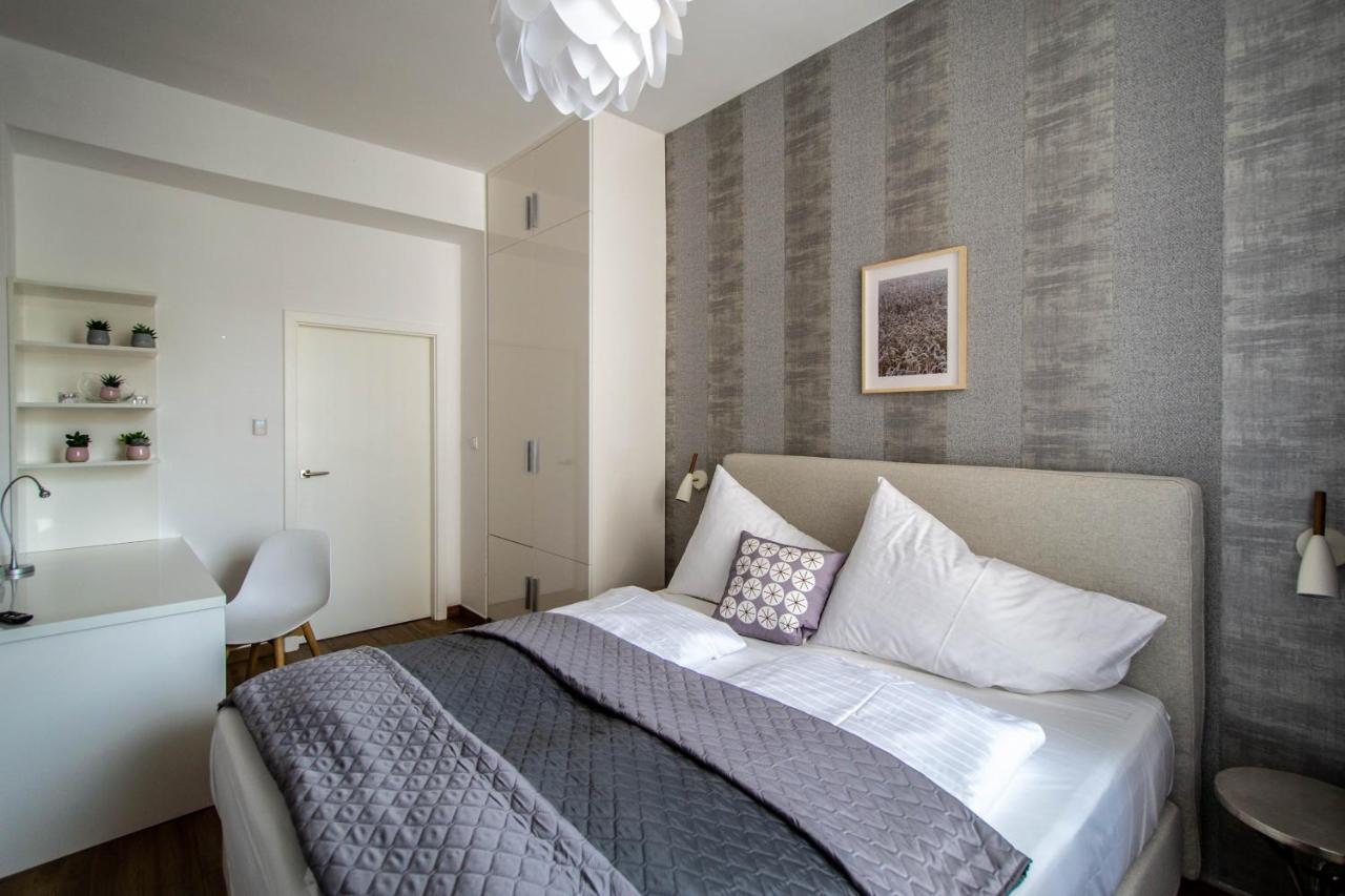 Executive Bright Apt. By Ruterra Prag Exteriör bild