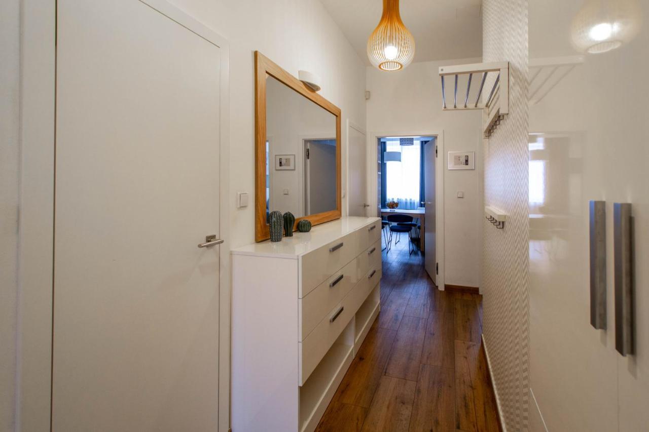 Executive Bright Apt. By Ruterra Prag Exteriör bild