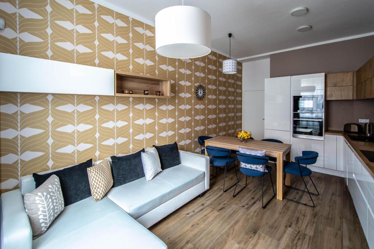 Executive Bright Apt. By Ruterra Prag Exteriör bild
