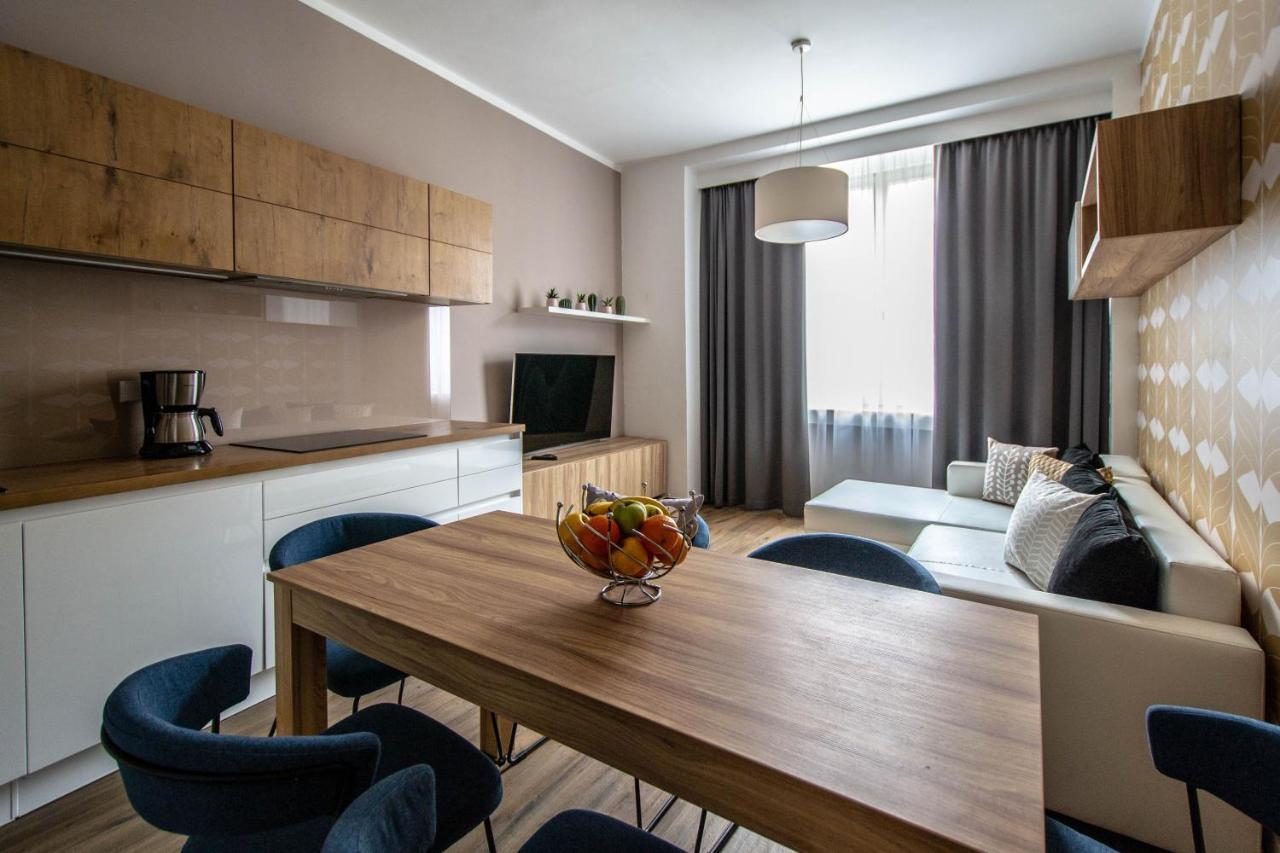 Executive Bright Apt. By Ruterra Prag Exteriör bild