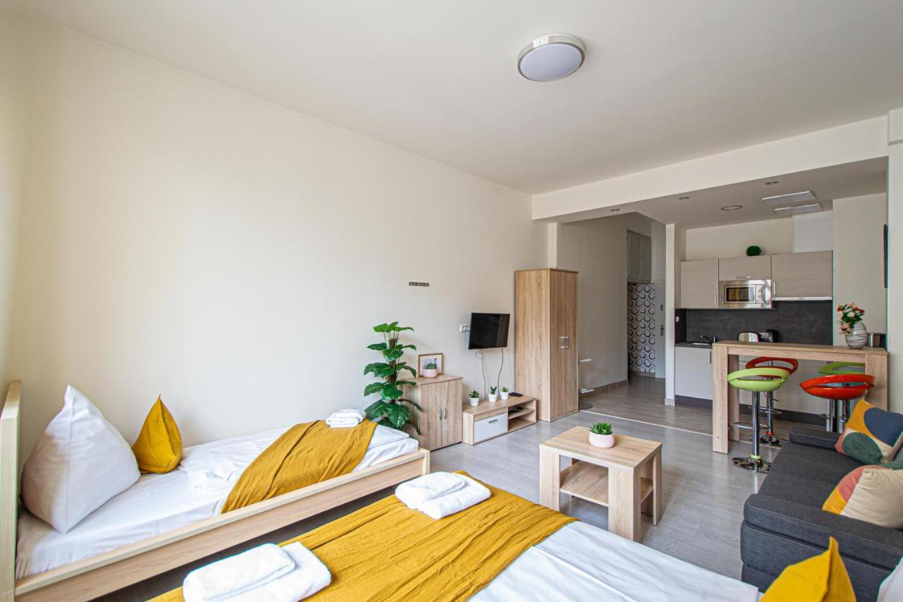 Executive Bright Apt. By Ruterra Prag Exteriör bild