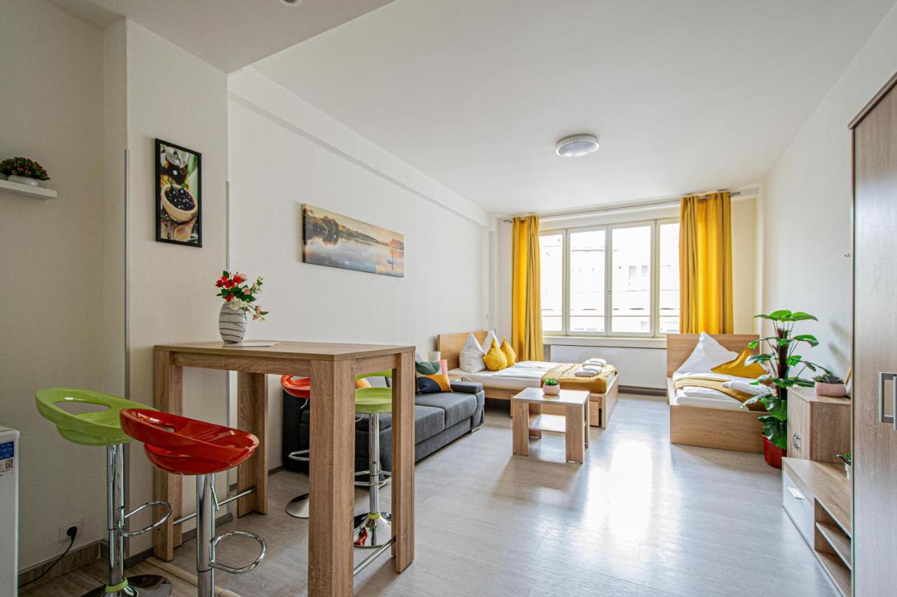Executive Bright Apt. By Ruterra Prag Exteriör bild