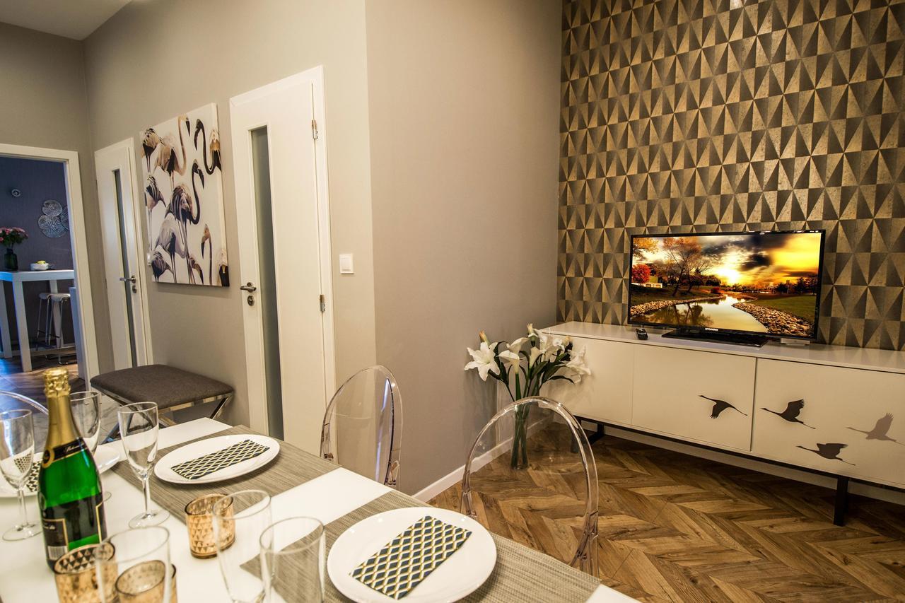 Executive Bright Apt. By Ruterra Prag Exteriör bild