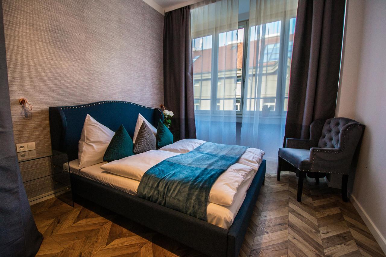 Executive Bright Apt. By Ruterra Prag Exteriör bild