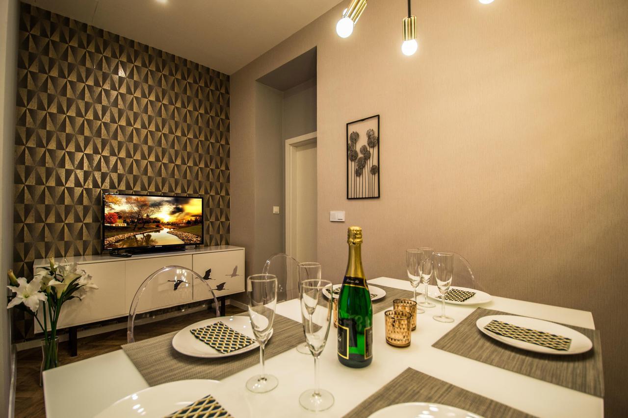 Executive Bright Apt. By Ruterra Prag Exteriör bild