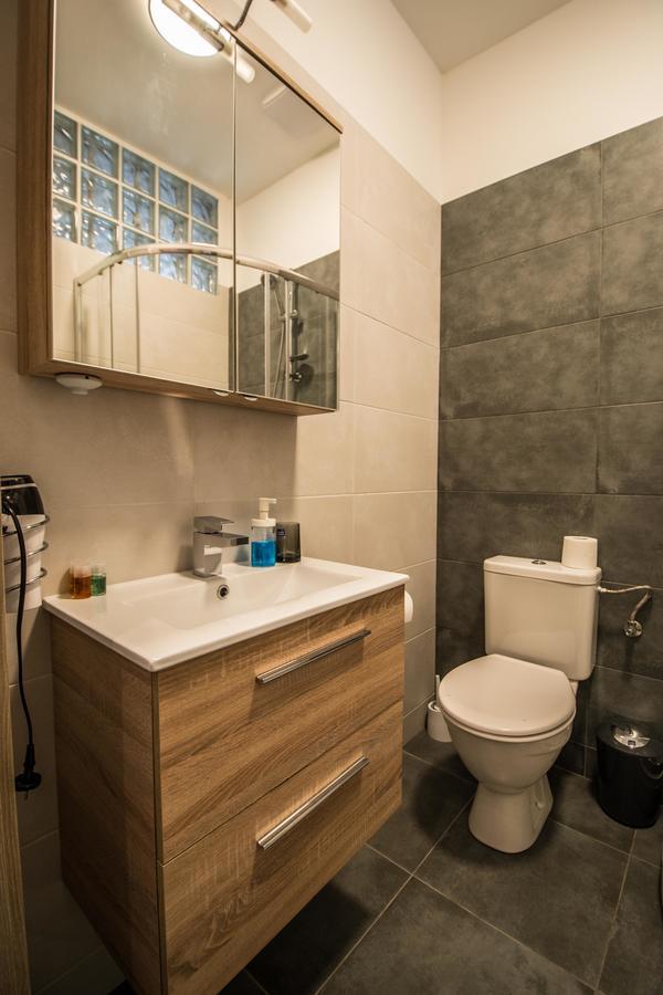 Executive Bright Apt. By Ruterra Prag Exteriör bild