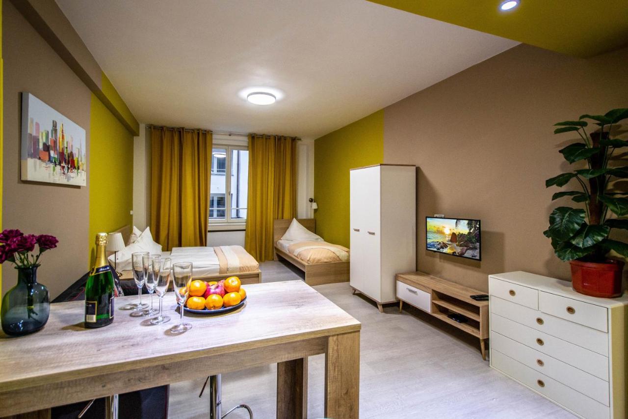 Executive Bright Apt. By Ruterra Prag Exteriör bild